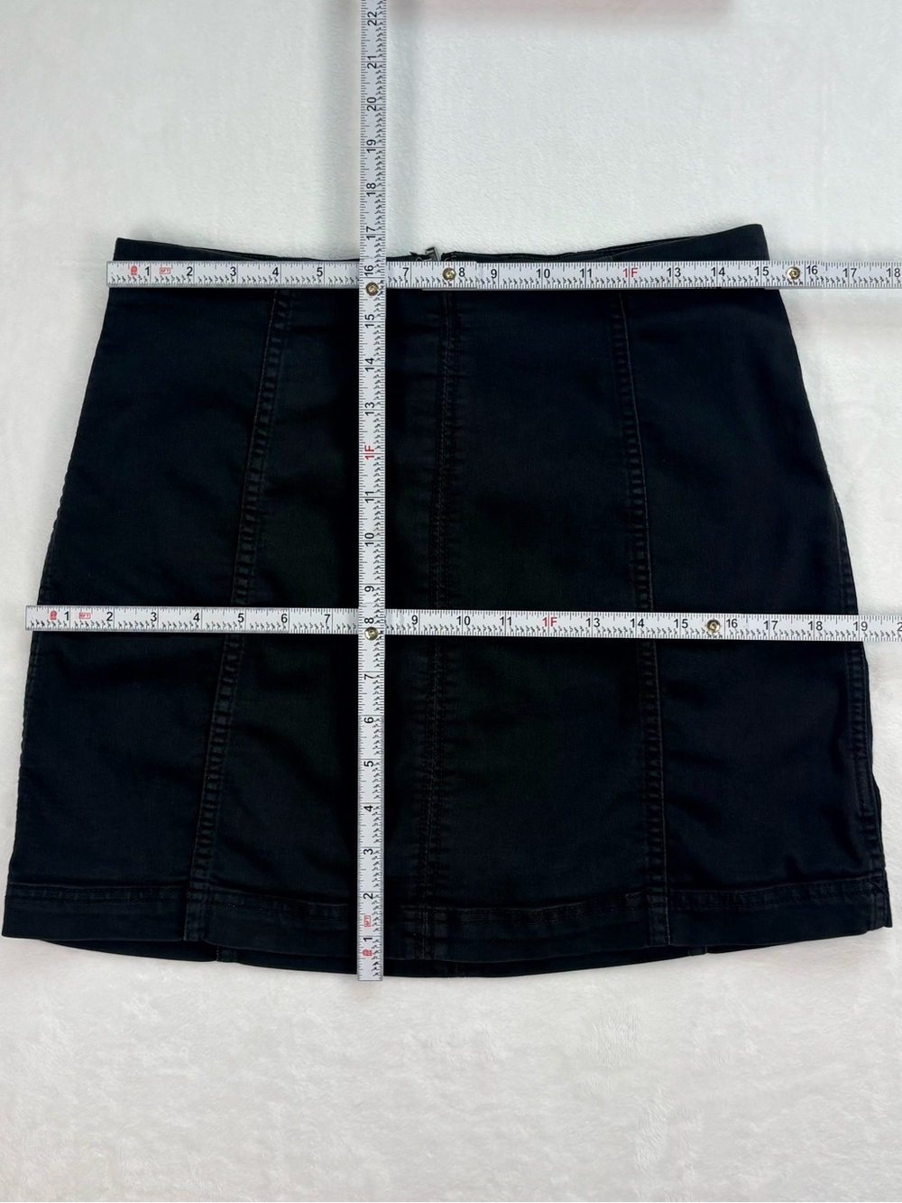 FREE PEOPLE Black Denim Mini Skirt Stretch Back Zip Size 10 Cotton - Picture 6 of 6